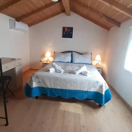 Holiday home White Manolia Kato Korakiana