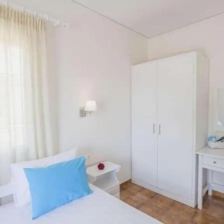 Kirki Filoxenia By Corfuescapes Aparthotel Benitses (Corfu)