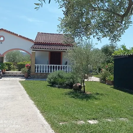 Yannis Holiday home *