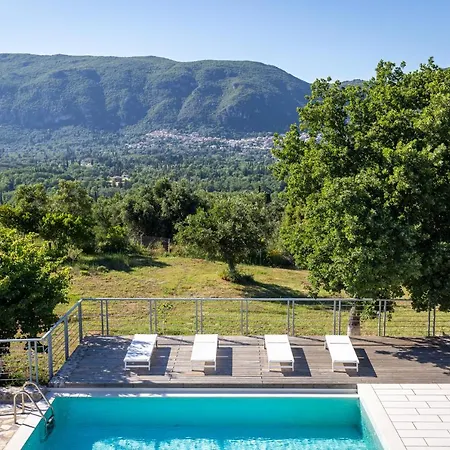 Dafni & Nikos Corfu