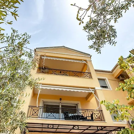 Julias Village Apartment