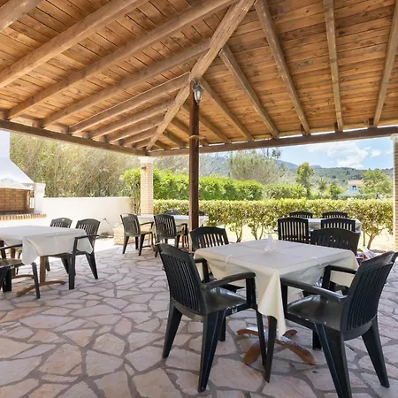 Apartment Amorossa With Garden View & Shared Pool By Konnect, Corfu Roda (Corfu)