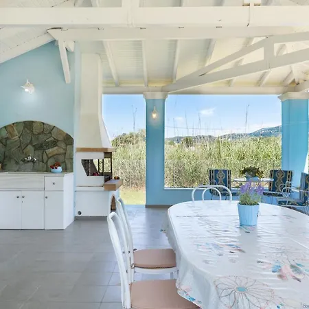 Amorossa With Garden View & Shared Pool By Konnect, Corfu Apartment Roda (Corfu)