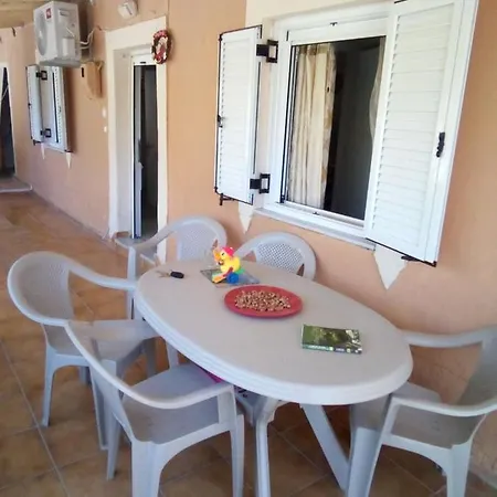 Angela, Traditional In The Village Holiday home Agios Ioannis Peristeron (Corfu)
