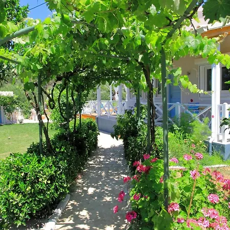 Blue Sky Cottage, Kanouli * Halikounas