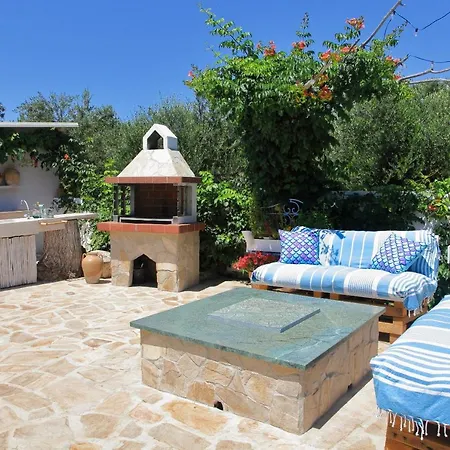 Blue Sky Cottage, Kanouli Holiday home