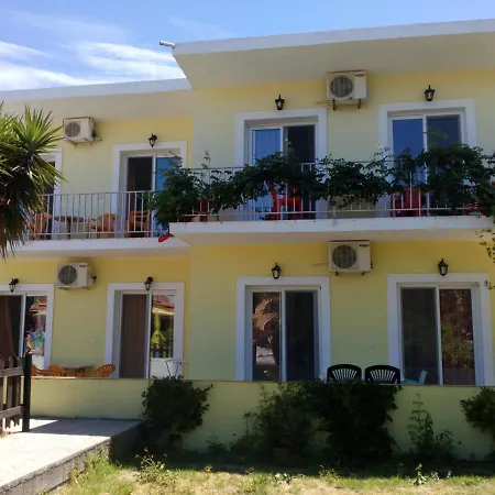 Apartment Amadeus Hawaii & Sidari (Corfu)