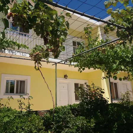 Apartment Amadeus Hawaii & Sidari (Corfu)