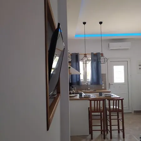Golden Mile Studio-apartment * Ypsos