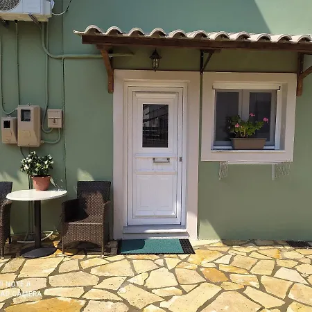Golden Mile Studio-apartment Ypsos