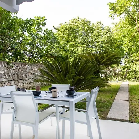 The Secret Garden * Corfu (city)