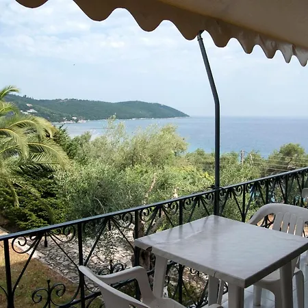 Bay In Kalamaki Guest house