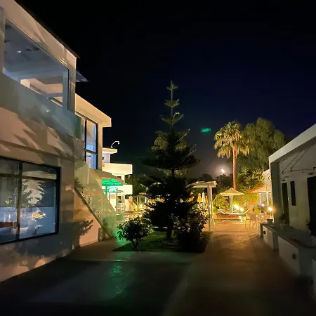Nasos & Hotel 3*