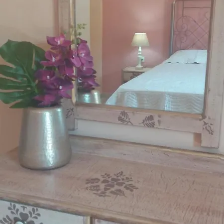 Alexandra Spingou Apartment *