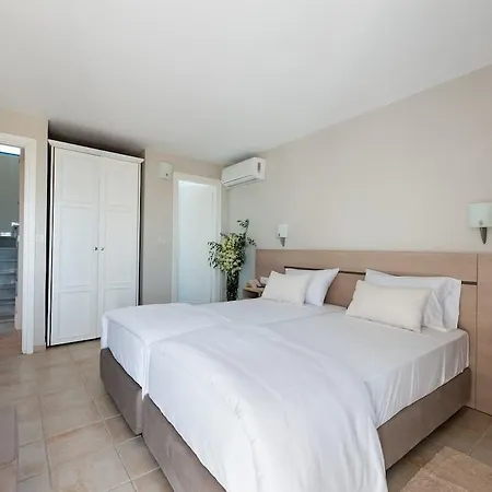 Aparthotel Ammoudia Maisonettes