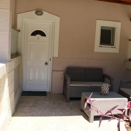 Santa Barbara Lakis Aparthotel