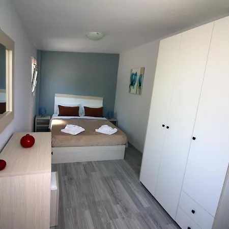 Aparthotel Santa Barbara Lakis