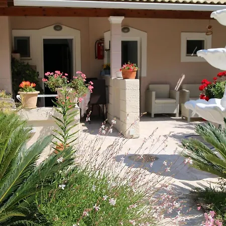 Santa Barbara Lakis 3* Perivolion
