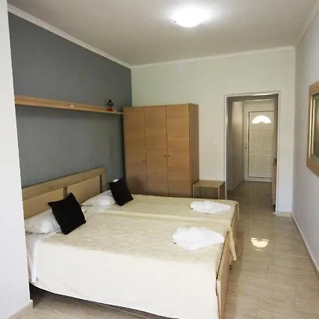 Santa Barbara Lakis 3*
