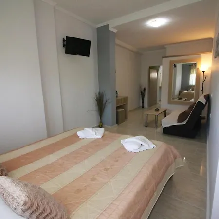 Santa Barbara Lakis 3*