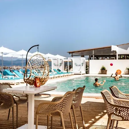 Atlantis Edm Complex, Kavos