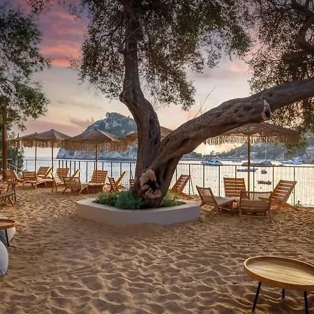 Akrotiri Beach Hotel 5*