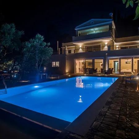 Villa Fioraki