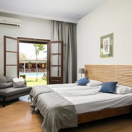 Folies Corfu Town Aparthotel Alepou