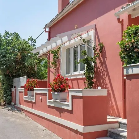 Holiday home Lefko's House- Contemporary, Fully Renovated House Kassiopi