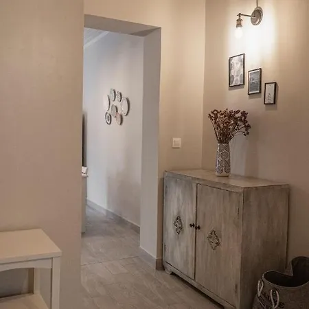 Lefko's House- Contemporary, Fully Renovated House Kassiopi