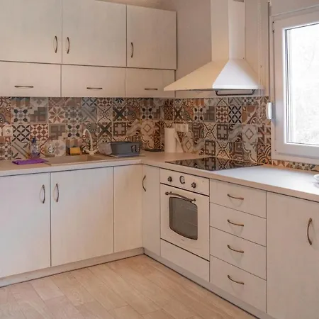 Lefko's House- Contemporary, Fully Renovated House Holiday home