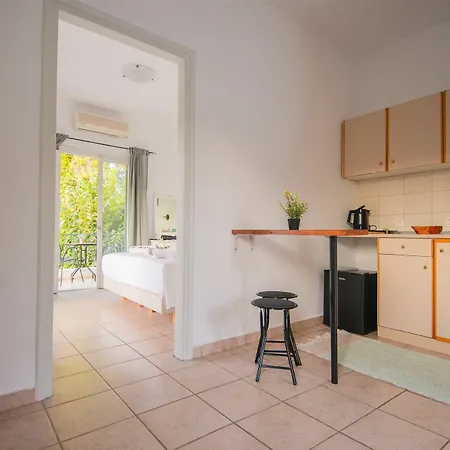 Aparthotel Karmar Dassia (Corfu)