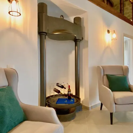 Luxury Artemisia With Private Pool * Karyotikon