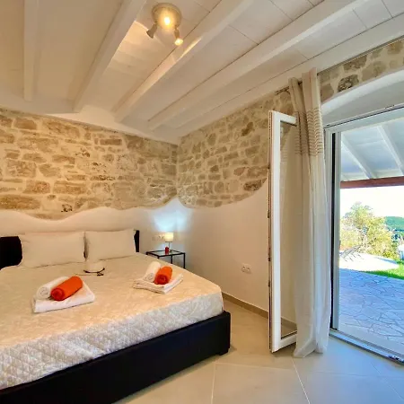 Luxury Artemisia With Private Pool *