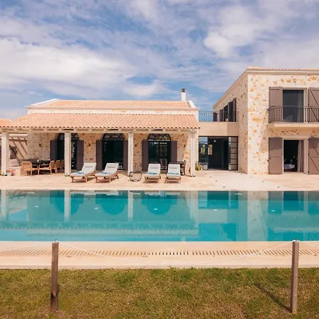 Villa Eclectic And Secluded Estate, Aegis *