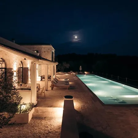 Villa Eclectic And Secluded Estate, Aegis *