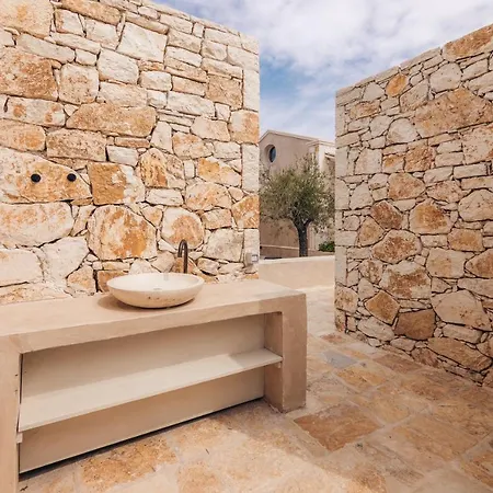 Eclectic And Secluded Estate, Aegis Villa