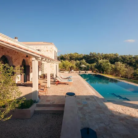 Villa Eclectic And Secluded Estate, Aegis *