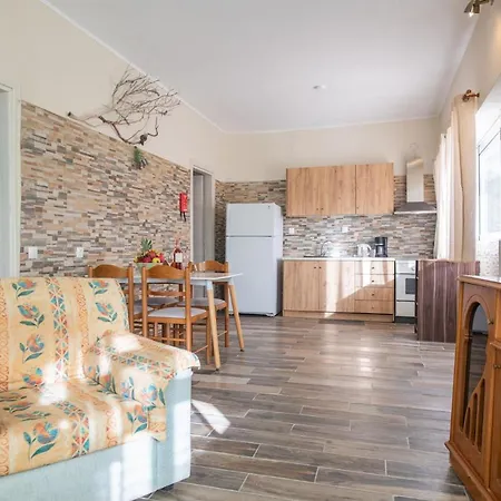 Villa Stelios Stone House Sinarades
