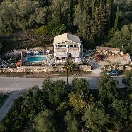 Villa Stelios Stone House Sinarades Kouramades
