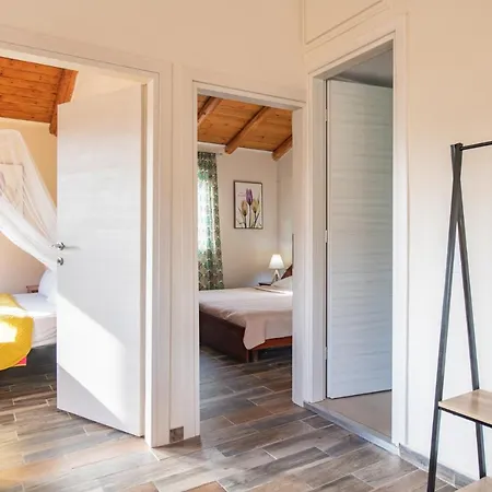 Stelios Stone House Sinarades Villa