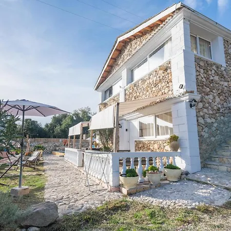 Stelios Stone House Sinarades Kouramades