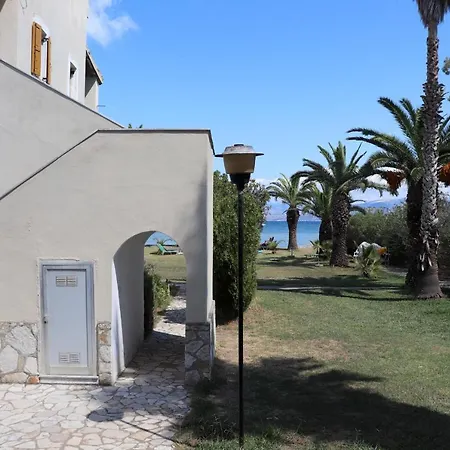 Irini-studio 8 Apartment *