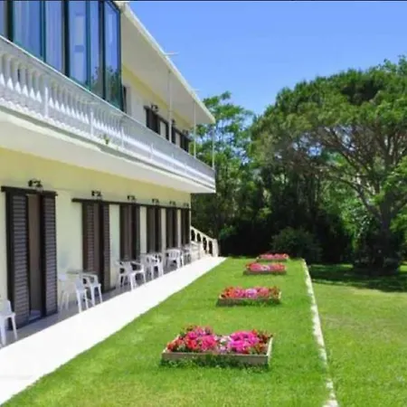 Family Studios Aparthotel *
