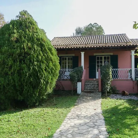 Villa Leda Karousádes