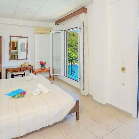 Eleni With Private Pool By Dadovillas *