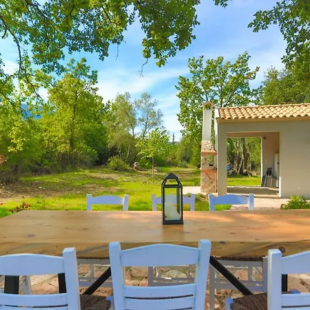 Achilleion Forest Villa Kynopiastai