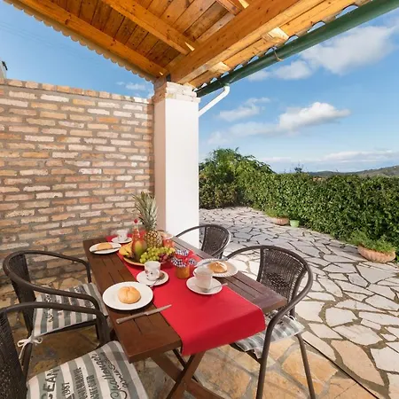 Agallis Corfu Vakantiehuis Sokrákion