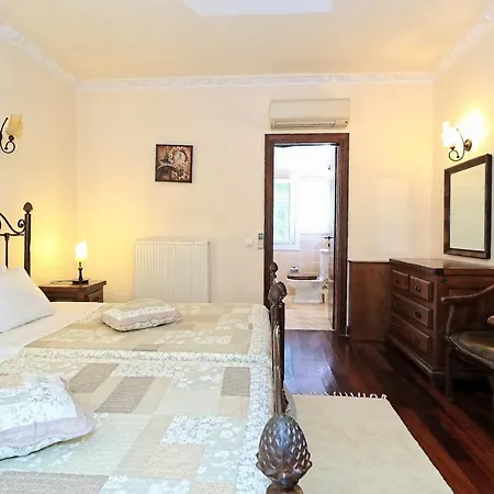 Kamelia Villa *