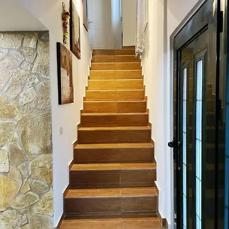 Villa Anasandra - 3 Bedroom *